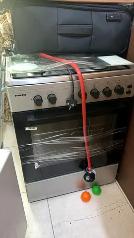 5-burner Gas Cooker with Oven — Good Working Condition