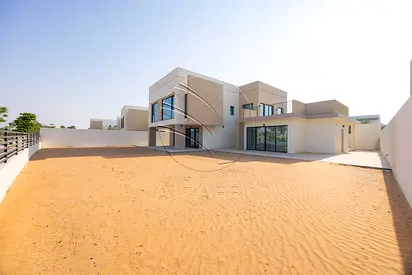 √ Single Row Villa | Golf Course View | VACANT √