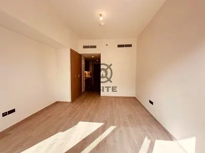 Bright Studio | Equipped Kitchen | Boulevard View
