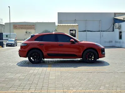 2023 Porsche MACAN photo 4