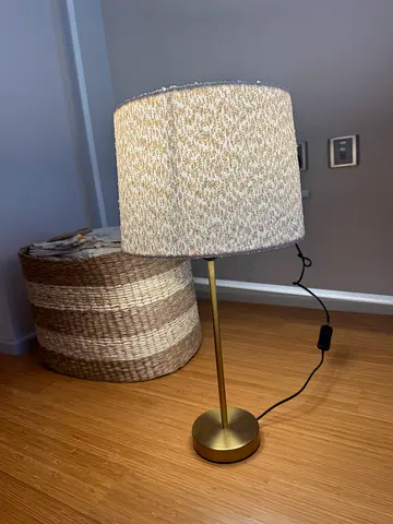 Lamp with shade x2