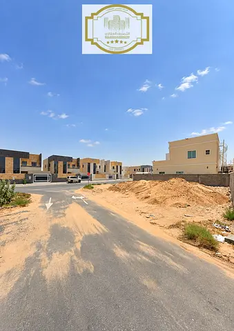 سكني زاوية | أرضي + 1 | 4,009 قدم² | تملك حر