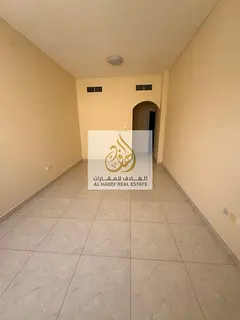 New building, second-time occupancy, spacious, prime location, easily accessible.
