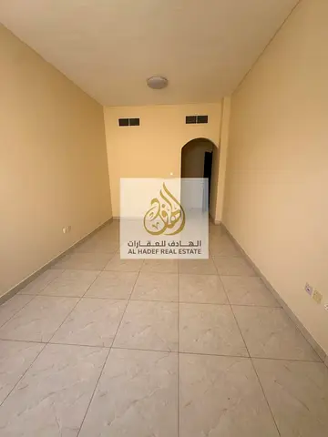 New building, second-time occupancy, spacious, prime location, easily accessible.