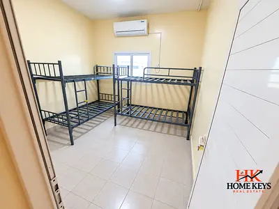 مجمع سكني متميز للموظفين في دبي | 4 أشخاص في الغرفة | جاهز للسكن الفوري