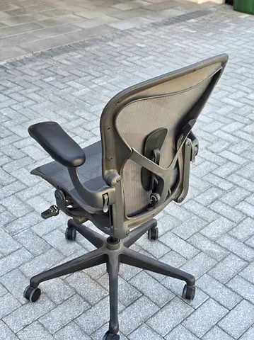 Herman miller remastered Ergonomic Mesh Office Chair - Adjustable Lumbar Support