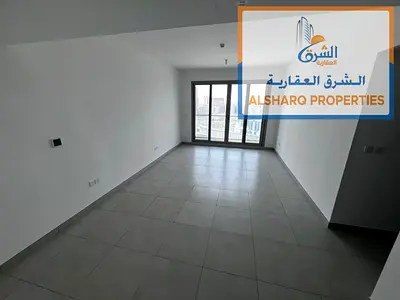 First-time occupancy – Mushaireb – Master bedroom, 3 bathrooms, balcony with sea view, spacious layout, built-in wardrobes, central air conditioning.