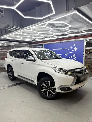 Mitsubishi Montero Sport 2016 4x4 3.0L V6 GLS Top Line GCC Specs