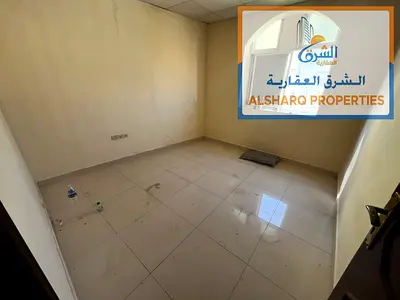 افضل غرفة وصالة بمساحة كبيرة وبلكونة في ثاني صف من كورنيش عجمان