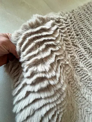 Soft Faux Fur Textured Rug – Taupe / Beige