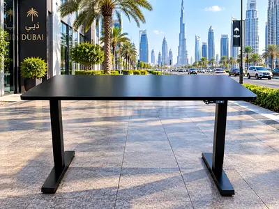 Ikea Electric height-adjustable standing desk – sleek black 140×70cm
