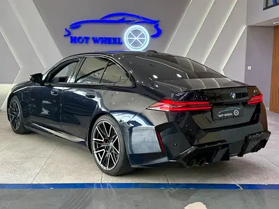 صورة 5 لـ 2025 BMW M5
