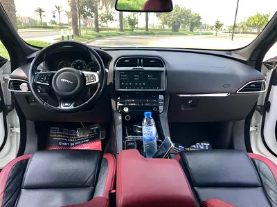 صورة مصغرة 14 لـ 2017 Jaguar F-PACE