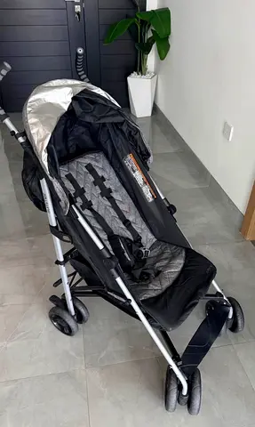 Lightweight compact umbrella stroller, brand new condition