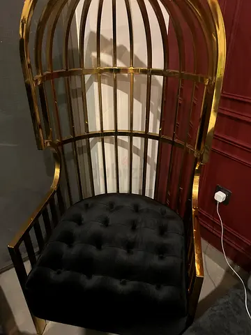 Chair gold
