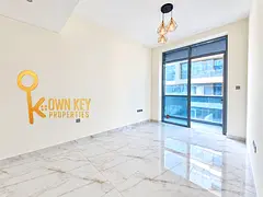 Modern Style! Ready to Move In All Amenities