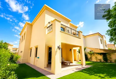 Spacious Villa in Lila | 5 Bedrooms | Unfurnished