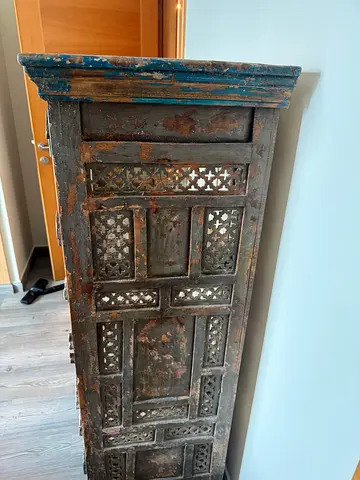 Wooden shelf for Aed 80