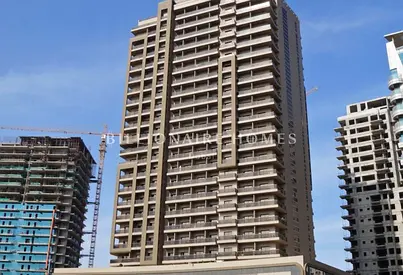 High floor | Semi-Furnished | Community view