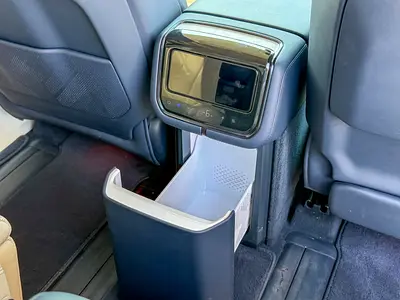 2025 Zeekr 9X 缩略图 15