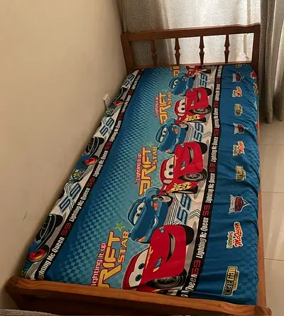 SINGLE-COT BED