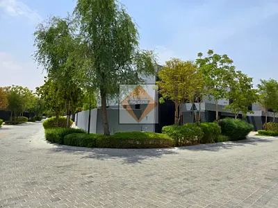 4 Bedroom Corner Villa / 12 Cheques Payment / Fully Upgraded Garden / Private Pool / Maid’s Room / Covered Parking