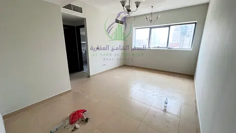 غرفة وصالة للإيجار السنوي في التعاون على مخرج دبي، برج جديد ثاني ساكن، صالة واسعة بإطلالة مفتوحة، غرفة ماستر، مطبخ واسع