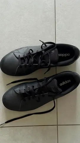 Adidad Shoes Black