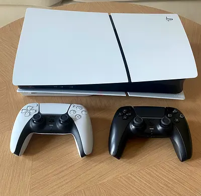 Sony PS5 Slim 1Tb Disc Edition UAE Version + 2 Controllers