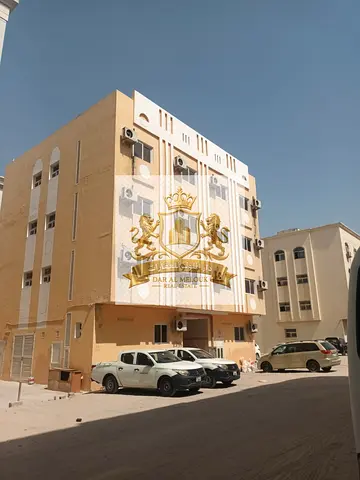 Building for sale in Sharjah Muwaileh Commercial Area Area: Approximately 3,000 sq. ft. Layout: Ground floor + 3 upper floors 9 one-bedroom apartmen
