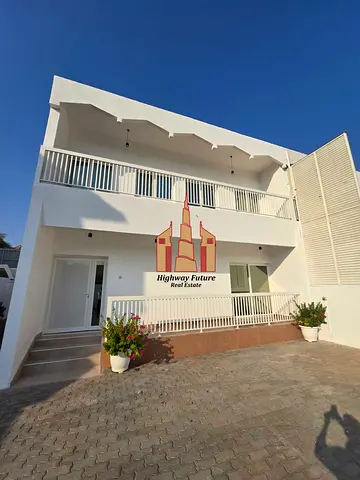 Brand new luxury renovated 4 bedroom villa big hall balcony big yard garden parking Siplit ac 95k