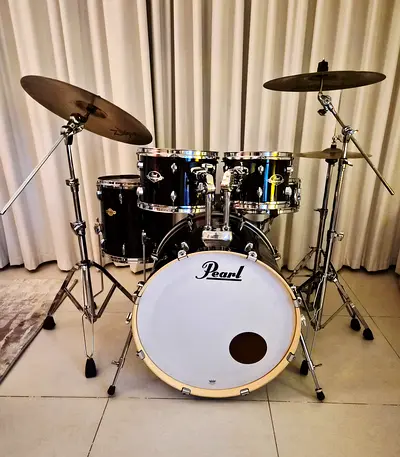 Pearl Export Series full set almost new hardware Sabian Sbr cymbals and throne