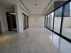 SPACIOUS LIVING | PRIVATE GARDEN | CLOSED KITCHEN