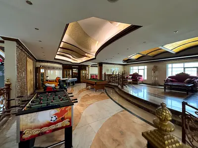 AED 40,000 Annually | 2 Bedrooms + Living Room + Separate Majlis | Al Ittihad Street, Opposite Al Ain Hotel
