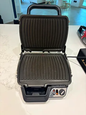 Electric Contact Grill / Panini Press - Good Working Condition