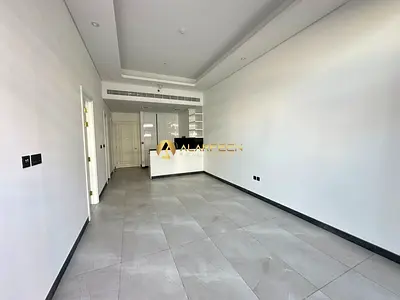 شقة حديثة بغرفة نوم واحدة | كيرف باي سينترو | إطلالة على المسبح والأفق