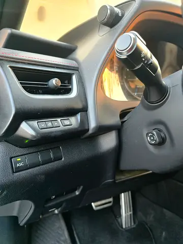 صورة مصغرة 11 لـ 2019 Lexus UX-SERIES