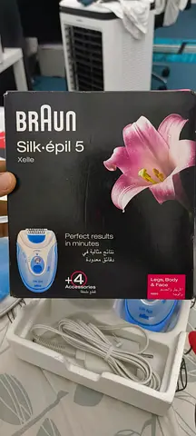 Braun Silk-épil 5 Xelle Epilator with 4 Accessories - Unused , Complete Box