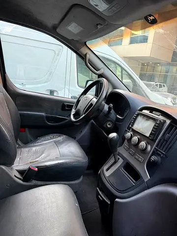 2013 Hyundai H1 GLS Korean Specs