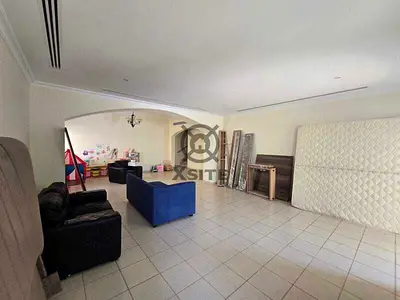 Unfurnished | Spacious 4 BR + Study + Maid |Vacant