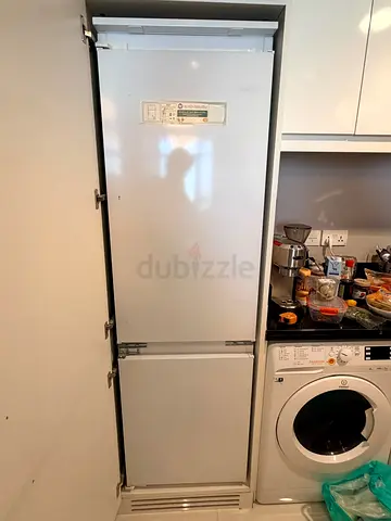 Indesit Built-in Bottom Freezer Refrigerator