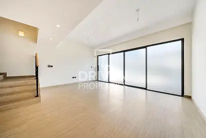 Single Row | Opportunity Deal | Facing Main Park