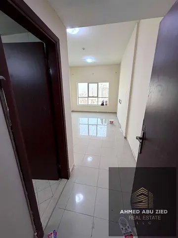 شقة مميزة غرفة وصالة للبيع في أبراج اللؤلؤة - عجمان، غرفة نوم ماستر، 2 حمام، بلكونة، إطلالة مفتوحة، مساحة واسعة، تملك حر لجميع الجنسيات و يورث .