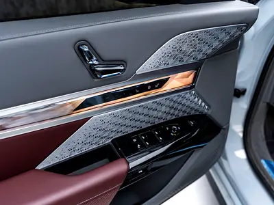 صورة 8 لـ 2025 BMW 7-SERIES