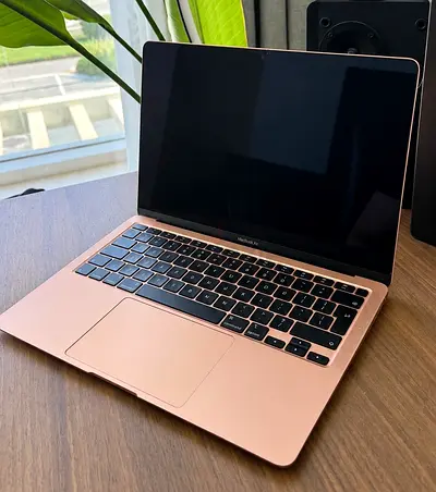 MacBook Air 13” Rose Gold