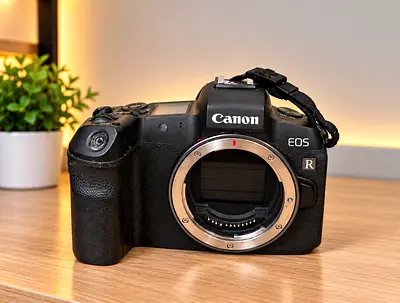 Canon EOS R Full Frame Mirrorless Camera – Body Only