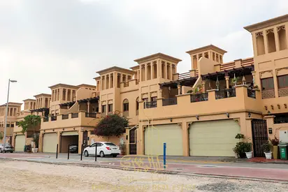 4BR Villa for Rent in Jumeirah 2 | Villa 4 |