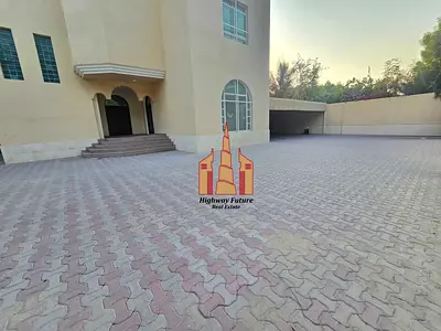 Big yard garden parking like new spacious 6 bedroom villa 2 hall Majlis Maid room 120k