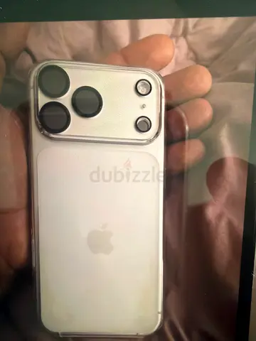 iPhone 17  Pro max 256GB (Silver) with clear case - good condition new with cartoon under warranty