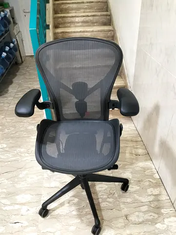 I'm selling Herman Miller Remastered chair size B good condition same look new available